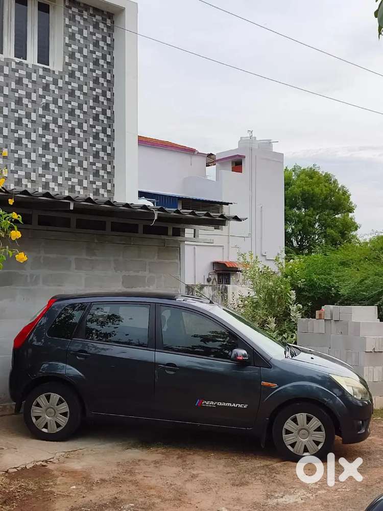 Ford Figo Petrol Zxi 2011