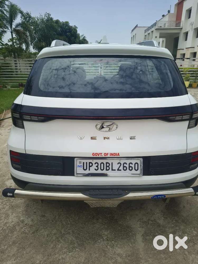 Hyundai Venue 2022 Petrol Well Maintained