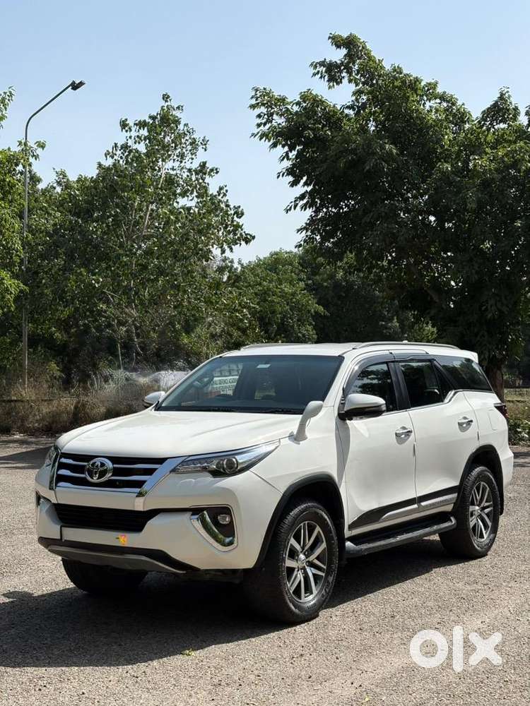 Toyota Fortuner 2019 Diesel 189000 Km Driven