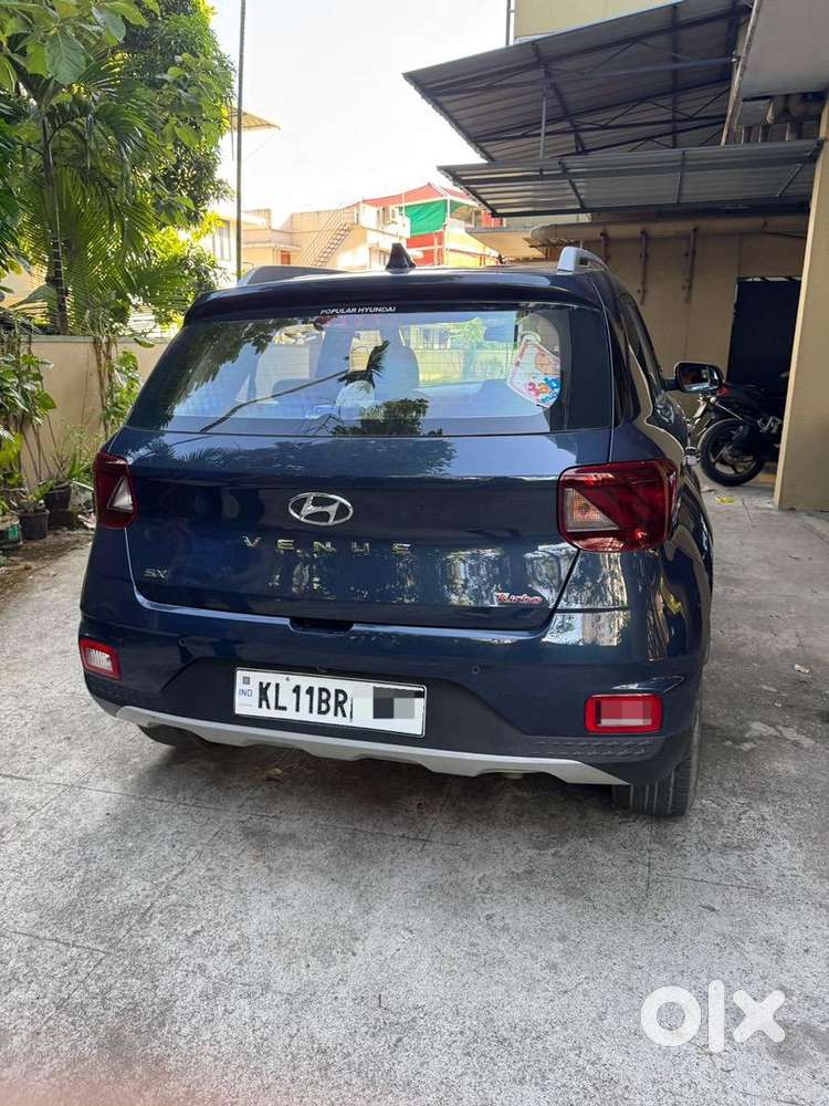 Hyundai Venue 2019 Petrol Well Maintained, Under Extended Warranty