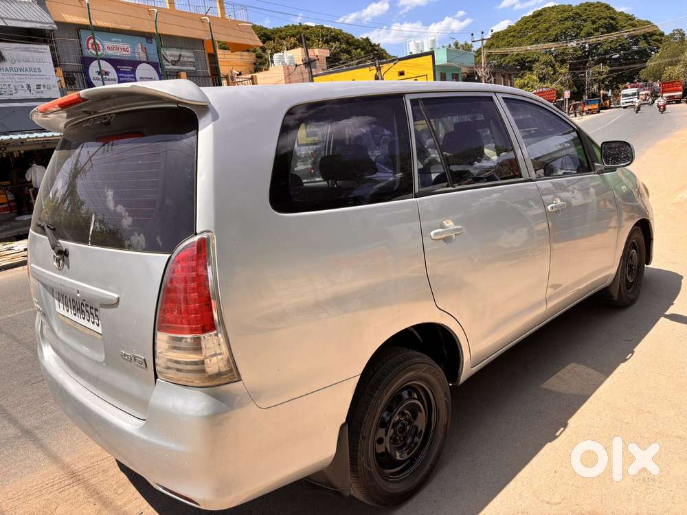 Toyota Innova 2004-2011 2.5 G4 Diesel 8-seater, 2011, Diesel