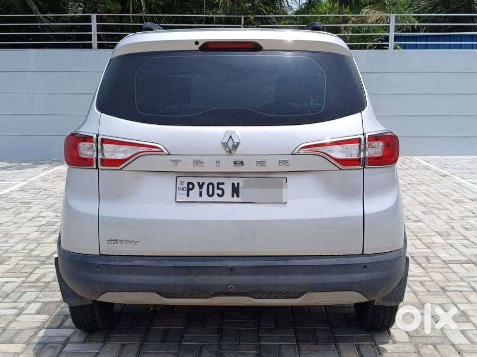 Renault Triber Rxt, 2023, Petrol