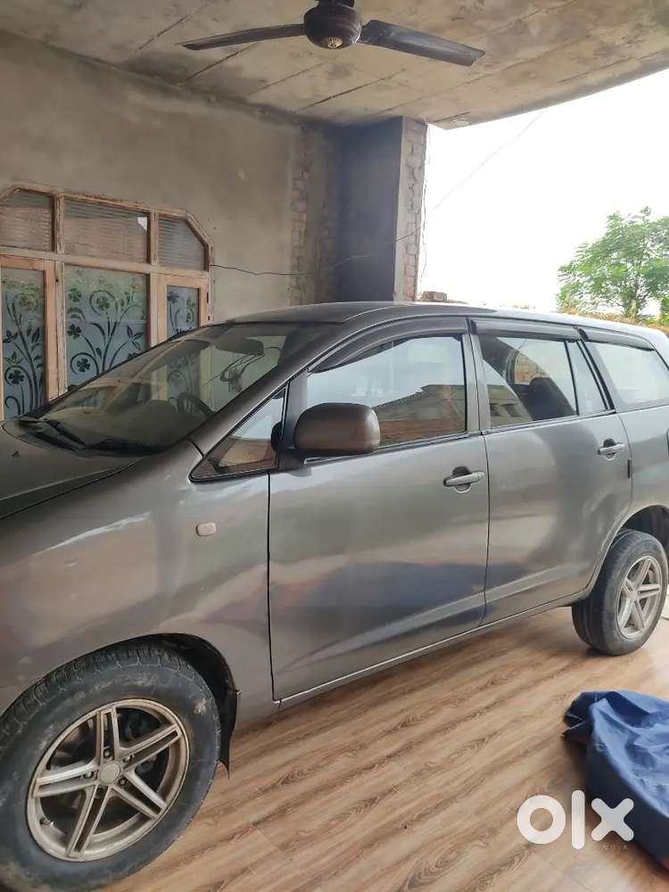 Toyota Innova 2.5 2012