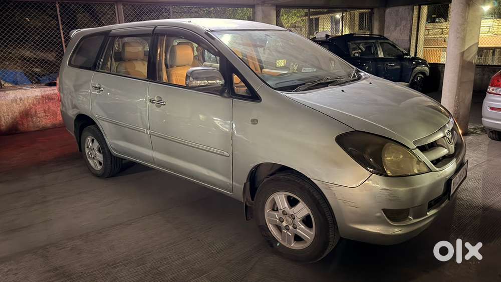 Toyota Innova 2.0 V 2005 Petrol + Cng Excellent Condition