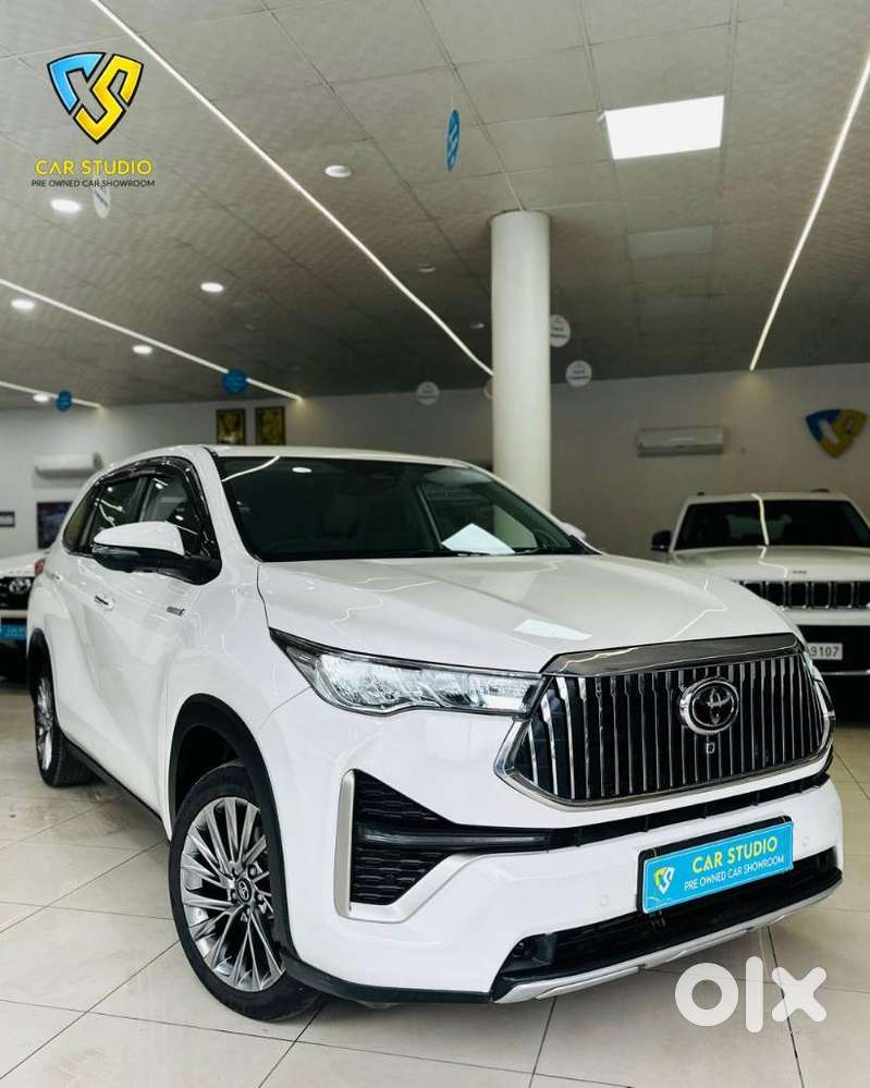 Toyota Innova Hycross 2.0 Zx (o) Hybrid 7 Str, 2024