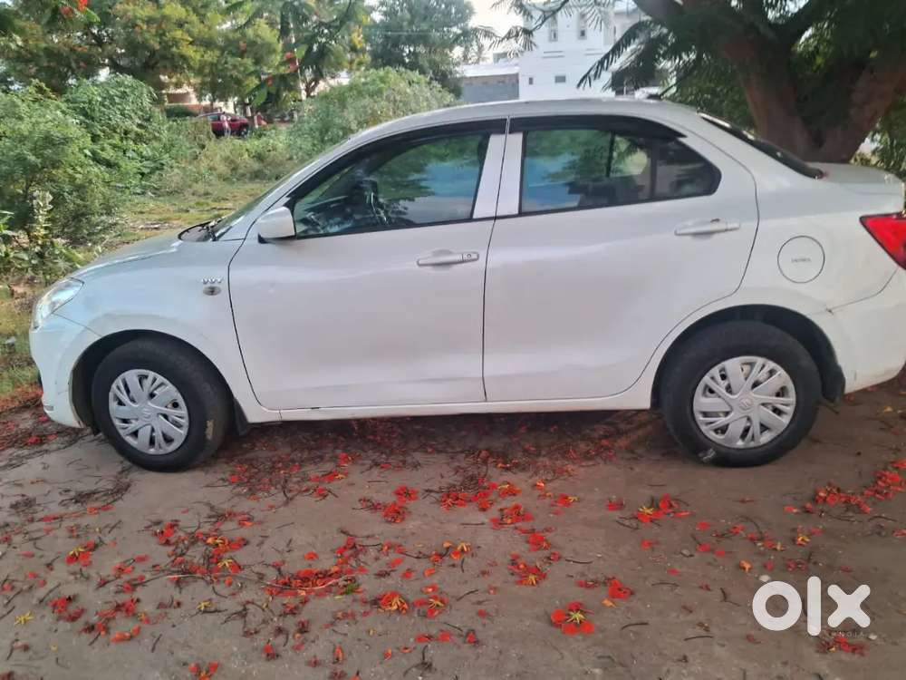 Maruti Suzuki Dzire 2018 Petrol 98700 Km Driven