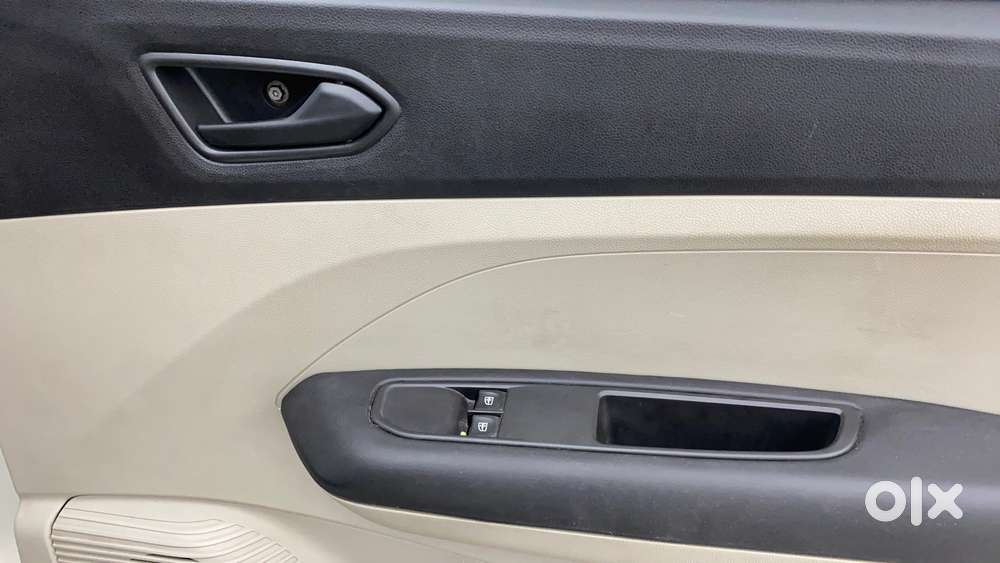 Renault Triber Rxl, 2024, Petrol