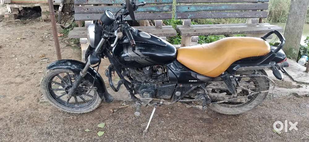 Bajaj Avenger Street 2018