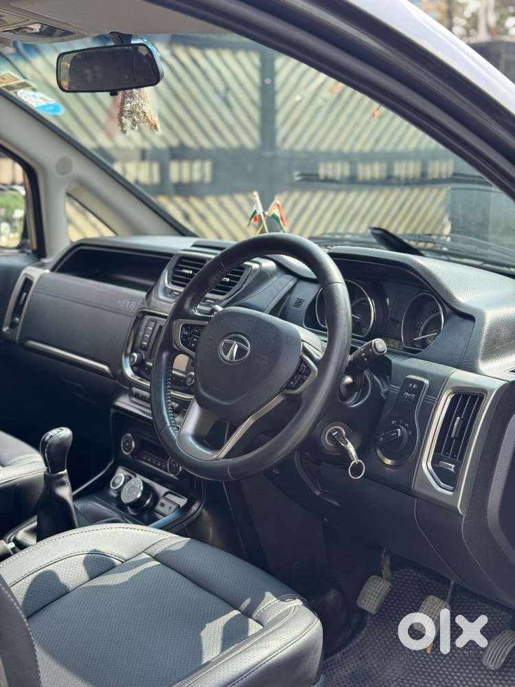 Tata Hexa 2.2 Xt 4x2 7 Str Dual Tone, 2018, Diesel