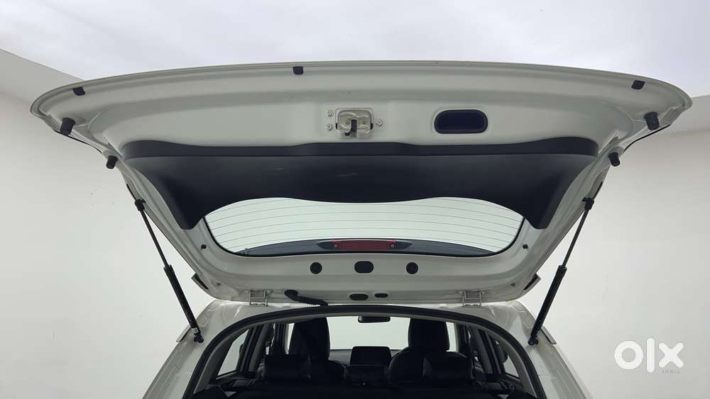 Maruti Suzuki Grand Vitara 1.5 Delta Smart Hybrid At, 2023, Petrol