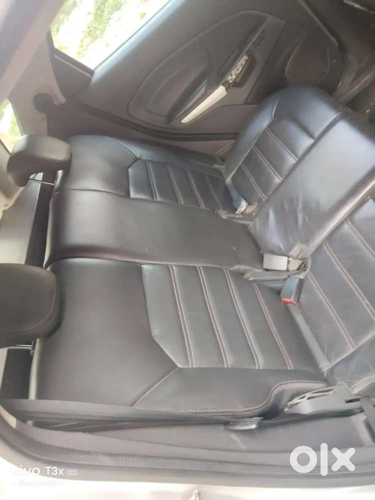 A Very Good Condition Car. Barnd New 4 Tire.