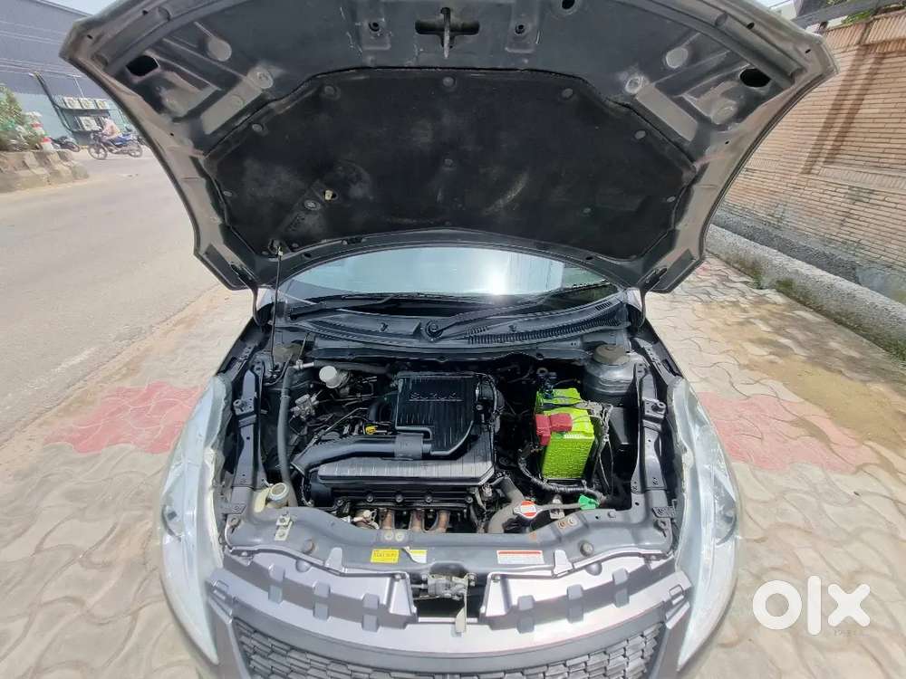Maruti Suzuki Swift Lxi 2017