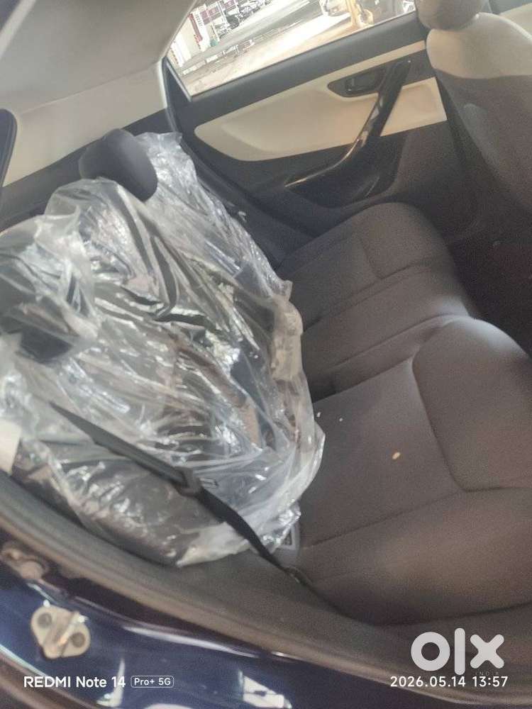 Tata Nexon Pure Plus (s) Petrol Amt, 2025, Petrol