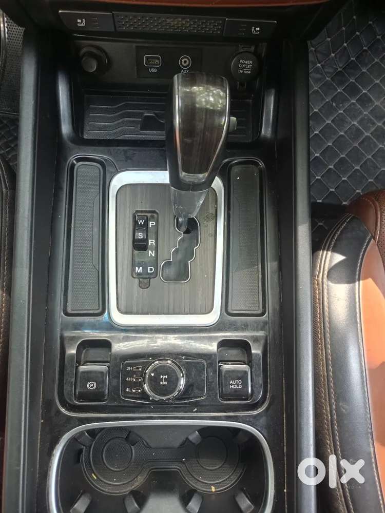 Mahindra Alturas G4 4wd At, 2019, Diesel