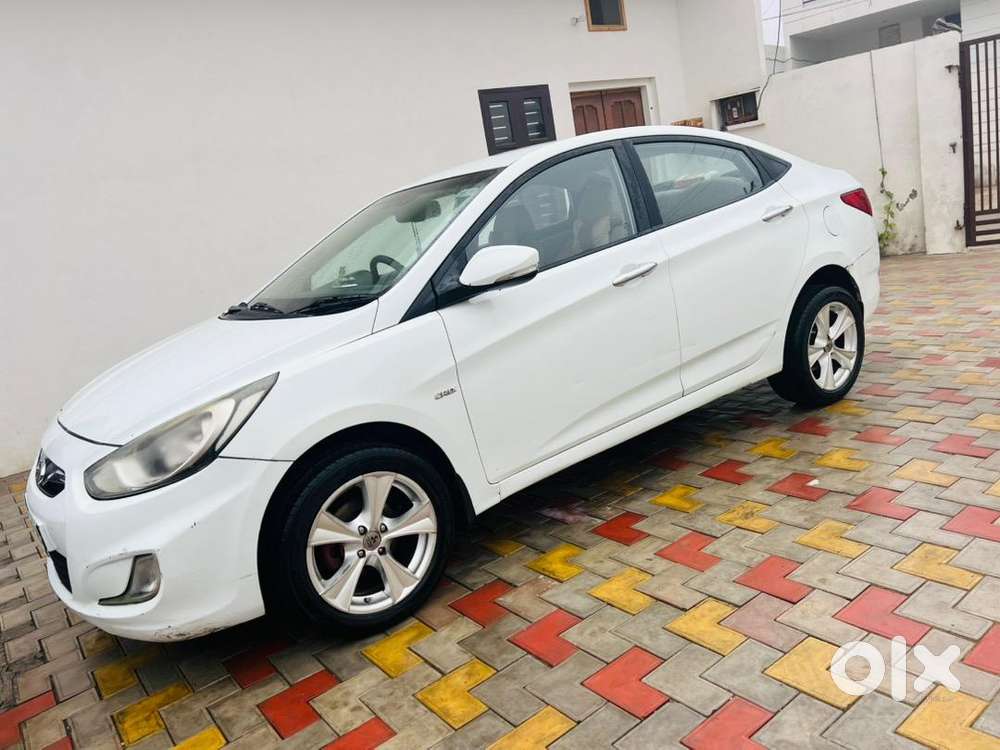Hyundai Verna 2012 Diesel 150000 Km Driven