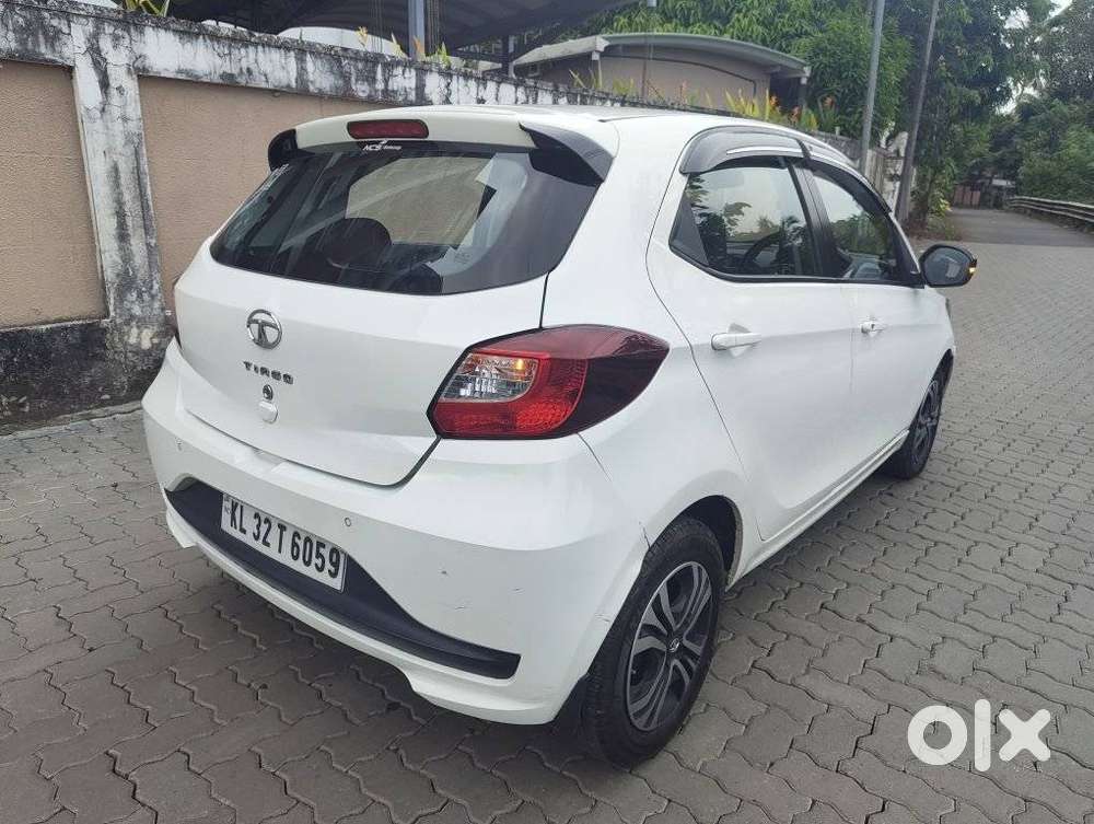Tata Tiago 1.2 Revotron Xt (o), 2022, Petrol