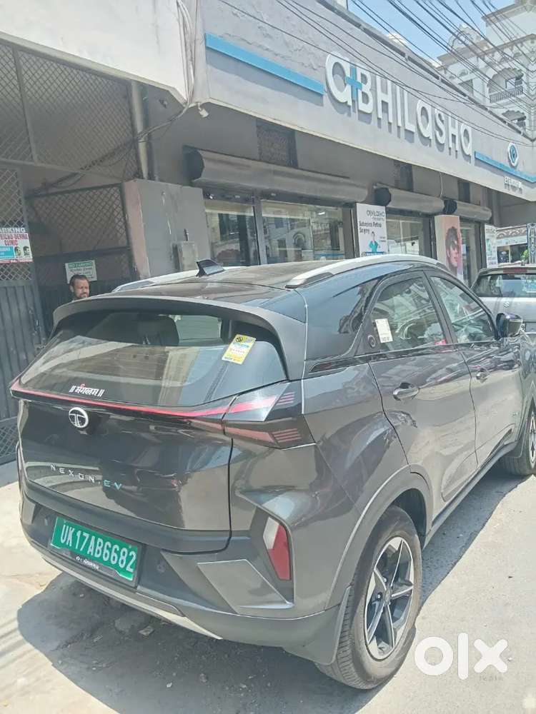 Nexon Ev Empowered Dark Grey .