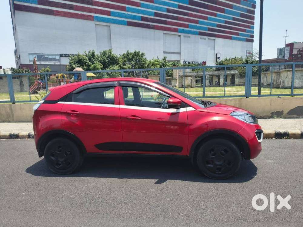 Tata Nexon 1.5 Revotorq Xm (s), 2018, Petrol