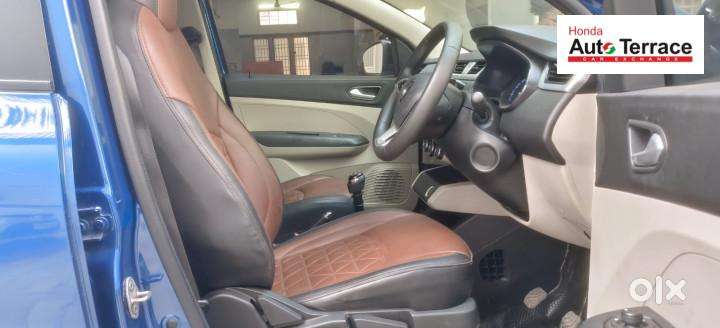 Renault Triber 1.0 Rxz Amt Dual Tone, 2023, Petrol