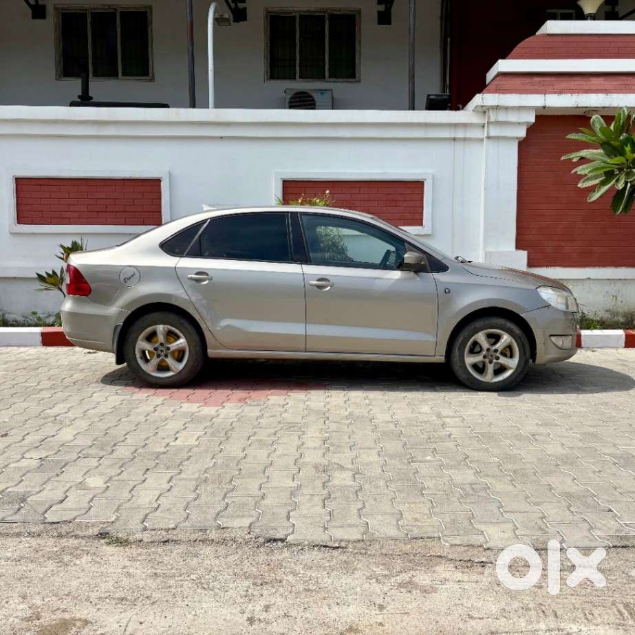 Skoda Rapid 1.5 Elegance Tdi Mt, 2013, Diesel