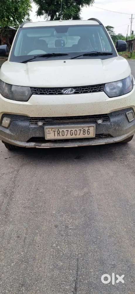Mahindra Kuv 100 2016 Petrol 76000 Km Driven