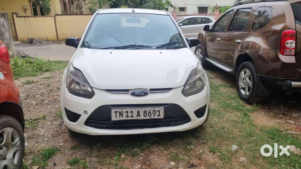 Ford Figo Zxi Duratec 2012