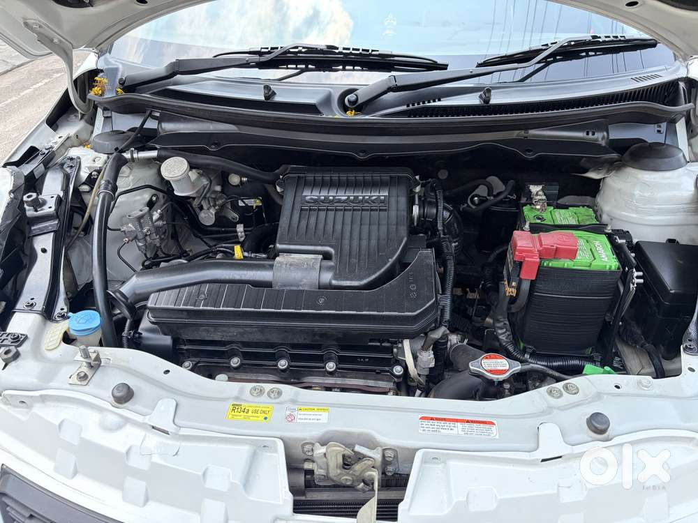 Maruti Suzuki Swift Vxi + Manual, 2017, Petrol