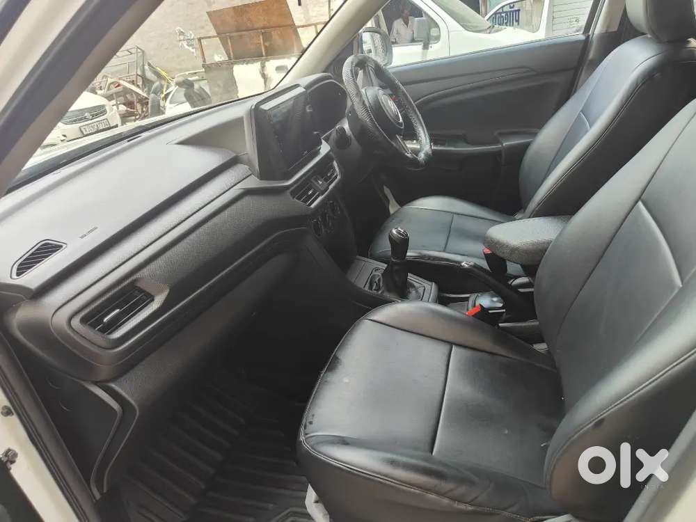 Maruti Suzuki Brezza 22/12/2023/24 Top Model Canvort Full