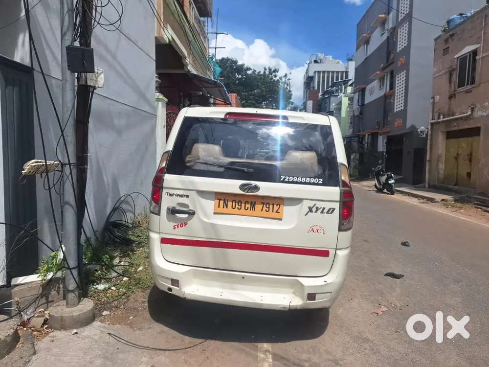 Mahindra Xylo D4