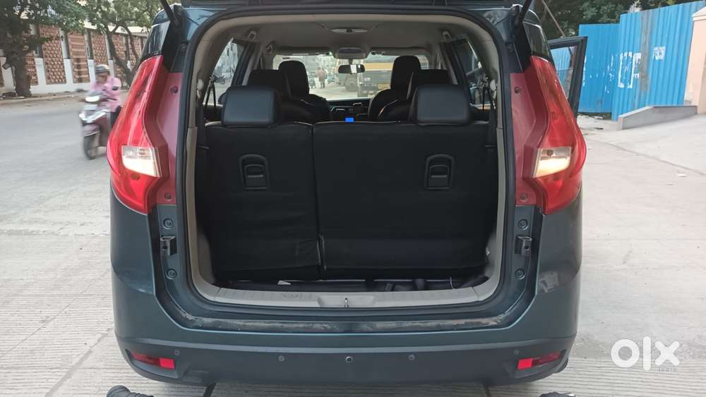 Mahindra Marazzo M6, 2018, Diesel