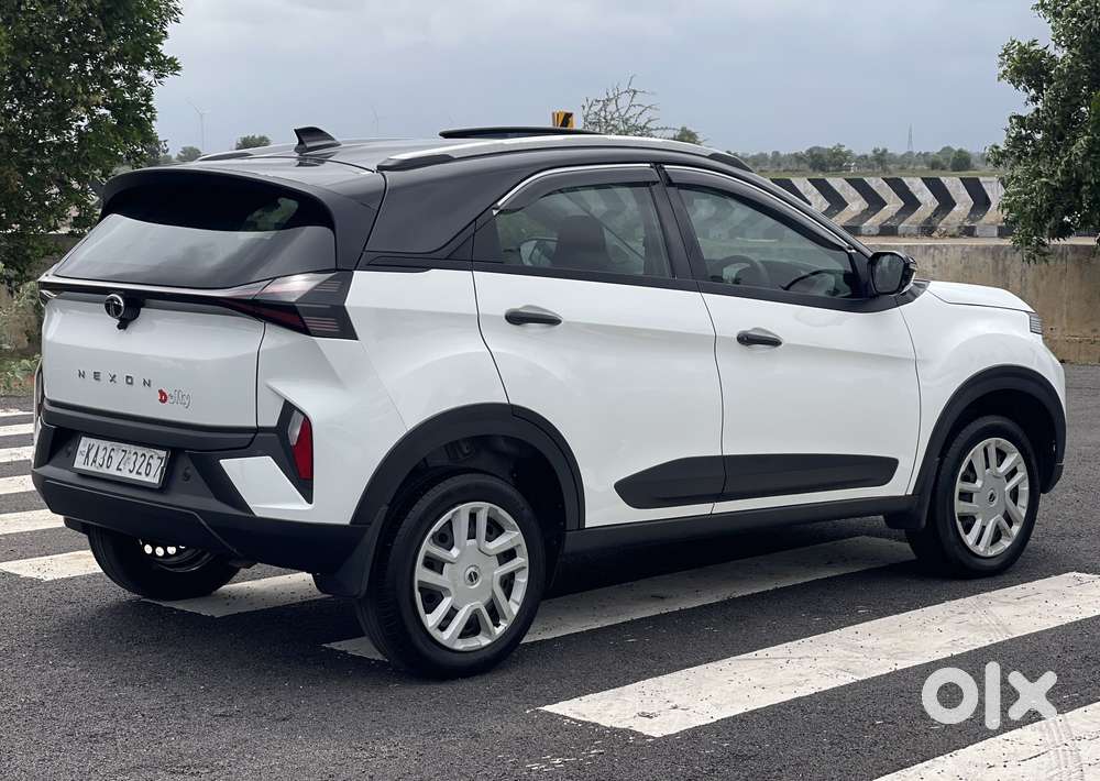 Tata Nexon Creative Plus S 1.5 Revotorq Diesel 6 Mt, 2025, Diesel