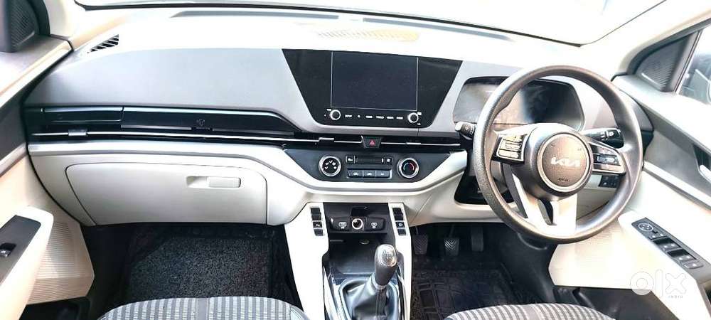 Kia Carens 1.4 Prestige 7 Str, 2023, Petrol