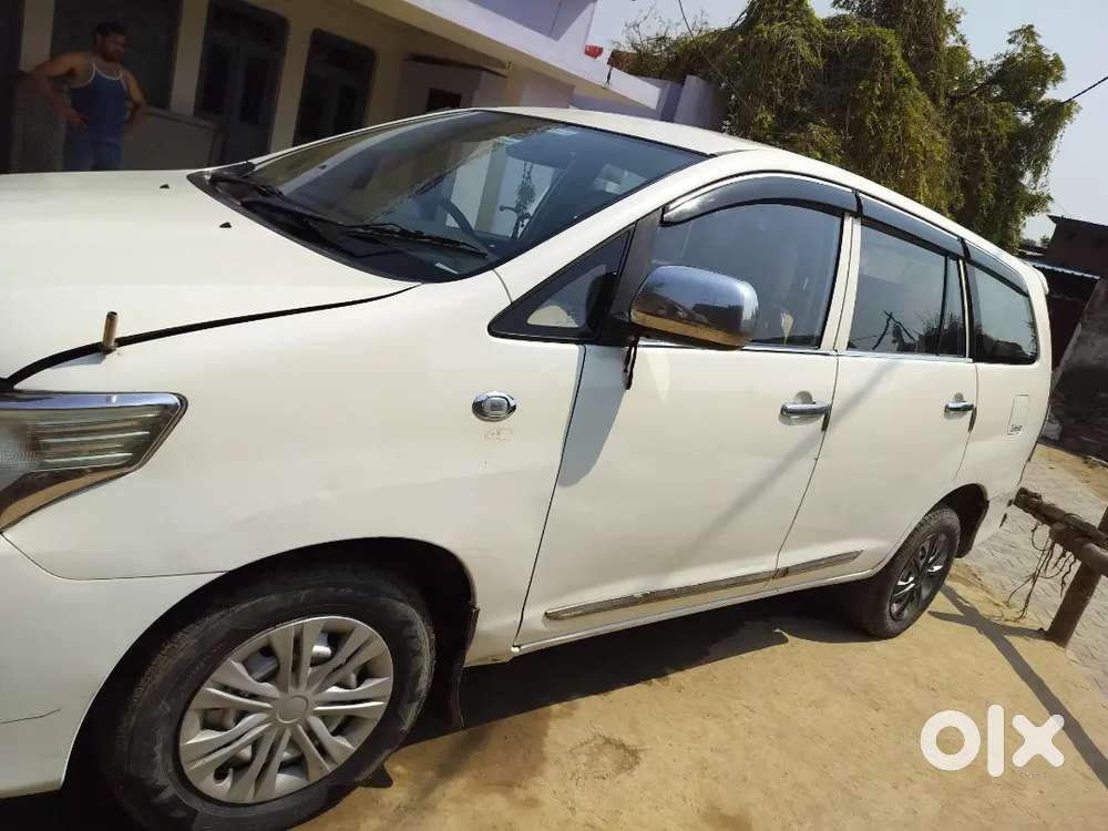 Toyota Innova 2016 Diesel 140000 Km Driven