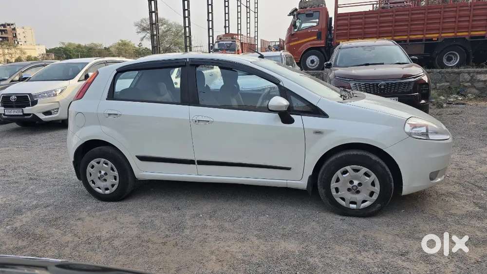 Fiat Grande Punto 2014 Diesel 193000 Km Driven