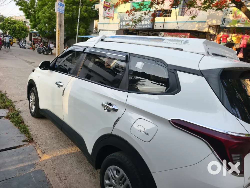 Kia Carens Premium Petrol 2023