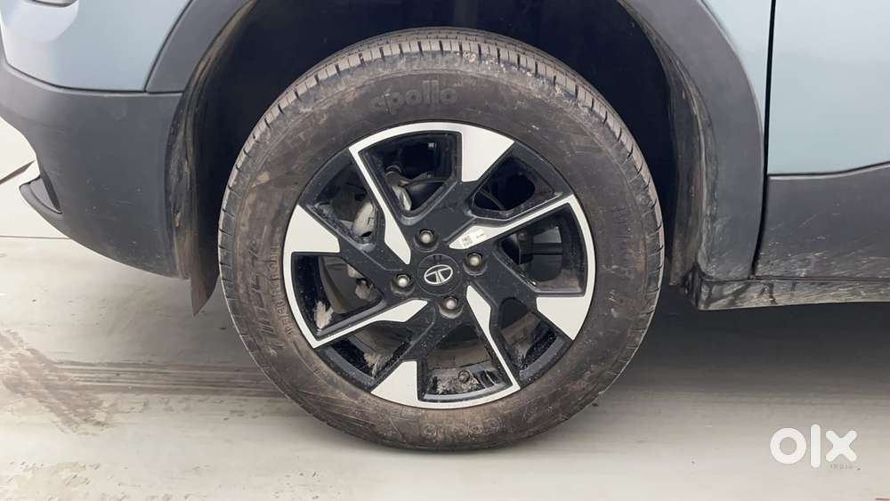 Tata Punch 1.2 Revotron Creative Amt Dual Tone, 2023, Petrol