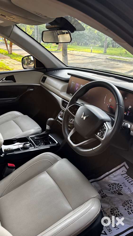 Mahindra Xuv700 2023 Petrol Good Condition