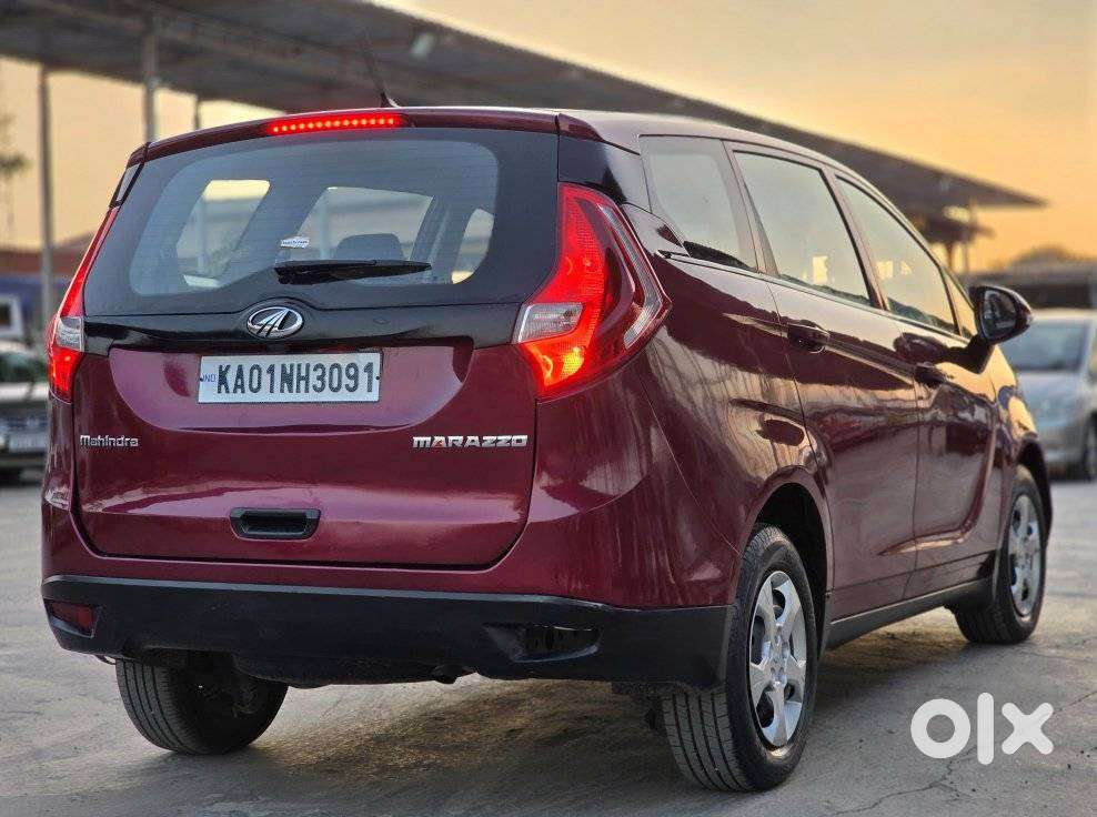 Mahindra Marazzo M4, 2019, Diesel