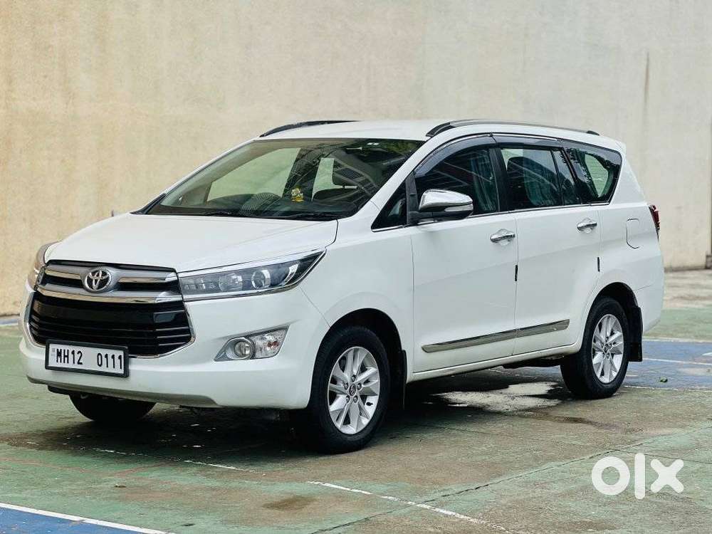 Toyota Innova Crysta 2.8 Zx At 7 Seater, 2017, Diesel