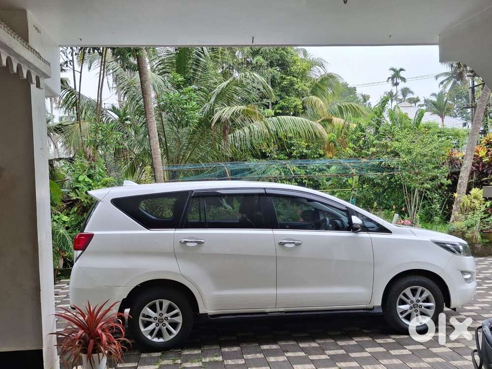 Toyota Innova Crysta 2.8 Gx At 8s, 2019, Diesel