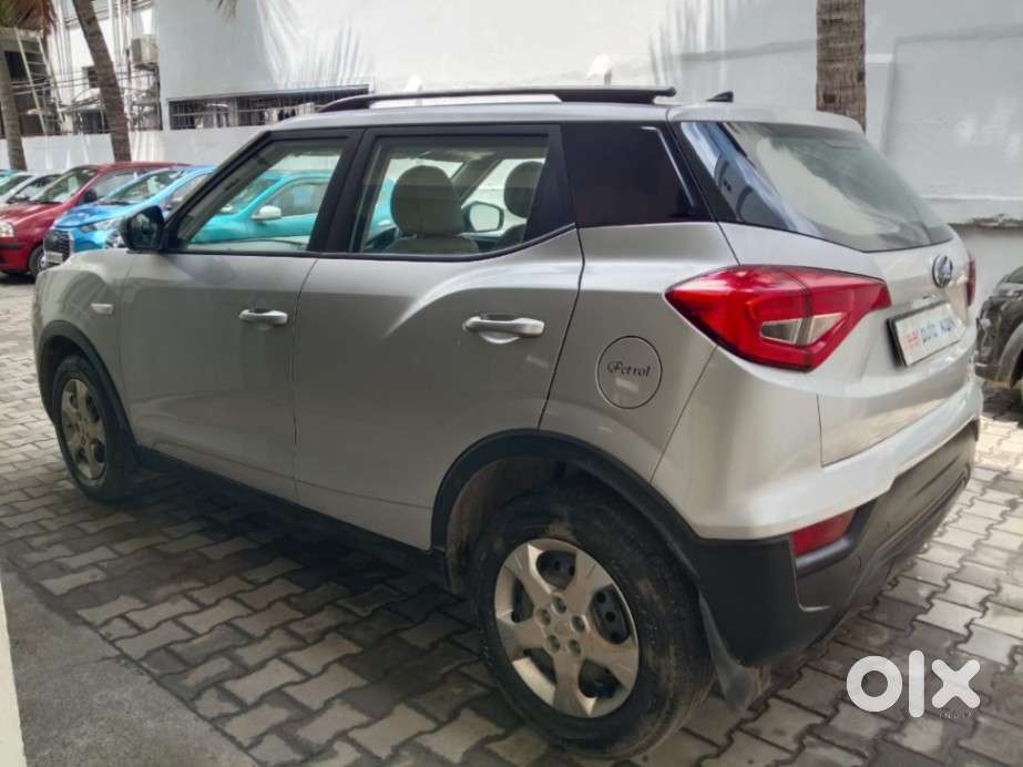 Mahindra Xuv300 W6, 2022, Petrol