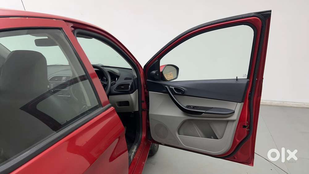 Tata Tiago 1.2 Revotron Xz Wo Alloy, 2019, Petrol