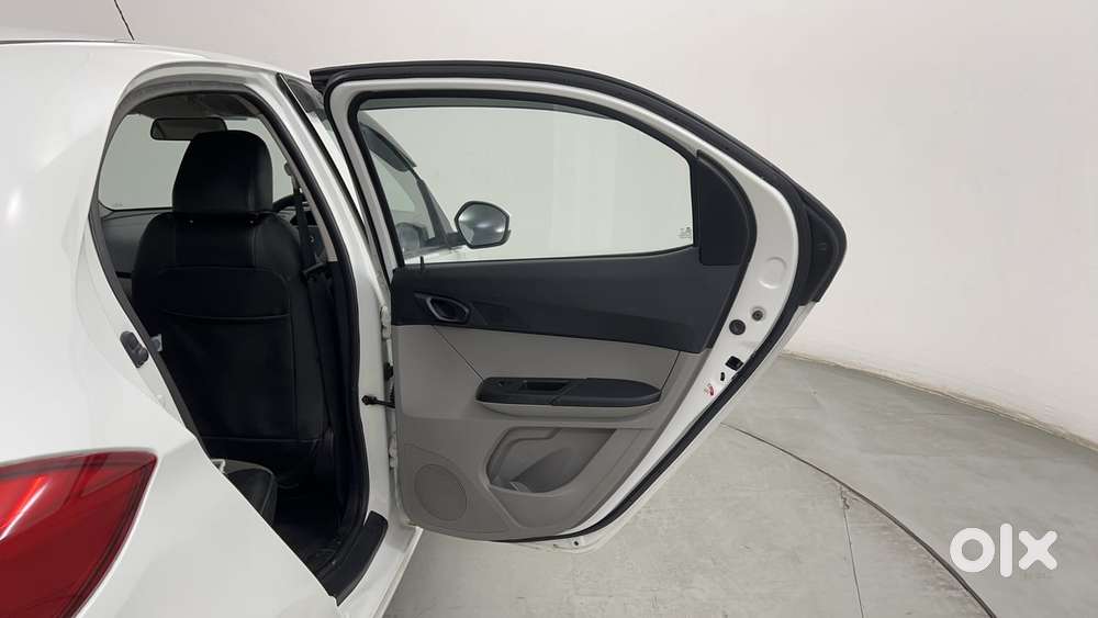 Tata Tiago Xza, 2019, Petrol