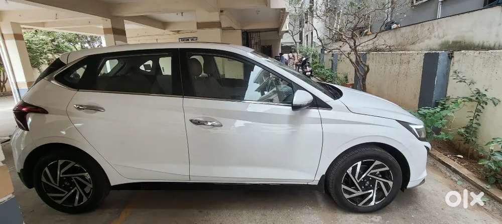 New I20 Asta 1.2 Kappa Mt Very Less Used Top End Model With Sunroof