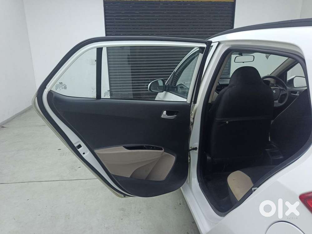 Hyundai Grand I10 [2017-2020] 1.2 Kappa Vtvt Sportz At, 2018, Petrol