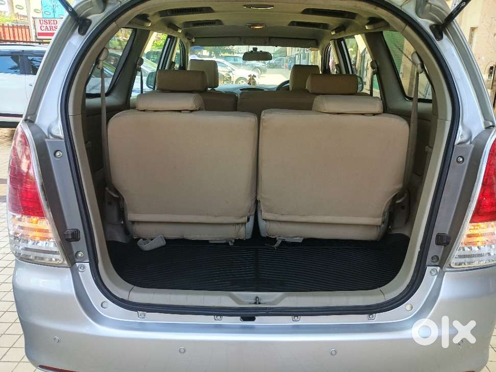 Toyota Innova 2.5 G (diesel) 8 Seater, 2010, Diesel