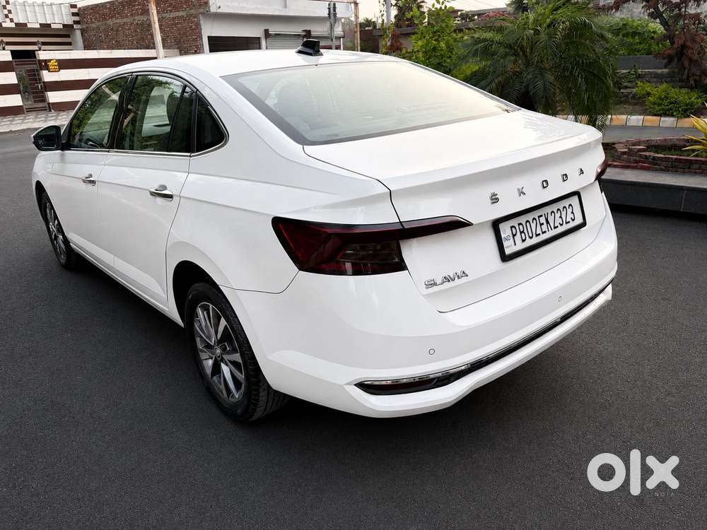 Skoda Slavia Style 1.0l Tsi Mt, 2023, Petrol