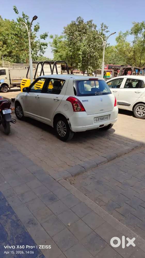 Gadi Ni Condition Sari Che Ek Hathe Chaleli Che