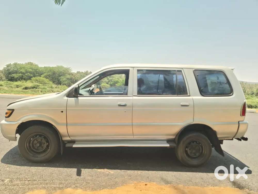 Chevrolet Tavera 2015