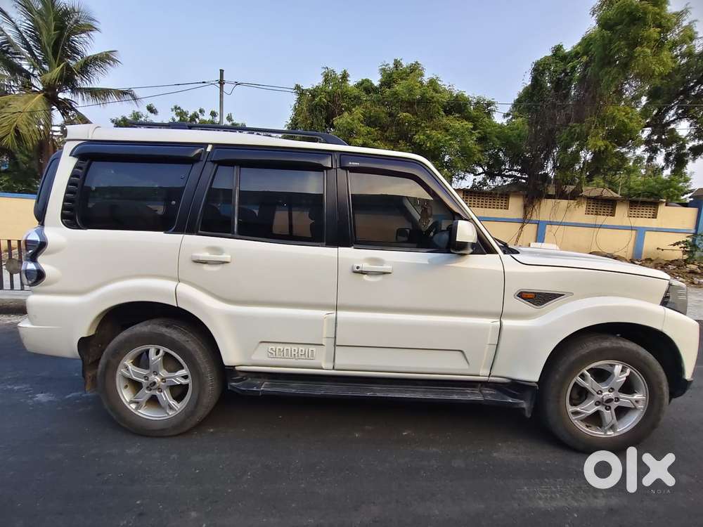 Mahindra Scorpio S10, 2015, Diesel